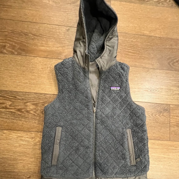 Patagonia Jackets & Blazers - Patagonia Los Gatos Reversible Hooded Vest Gray/Blue Size S Insulated